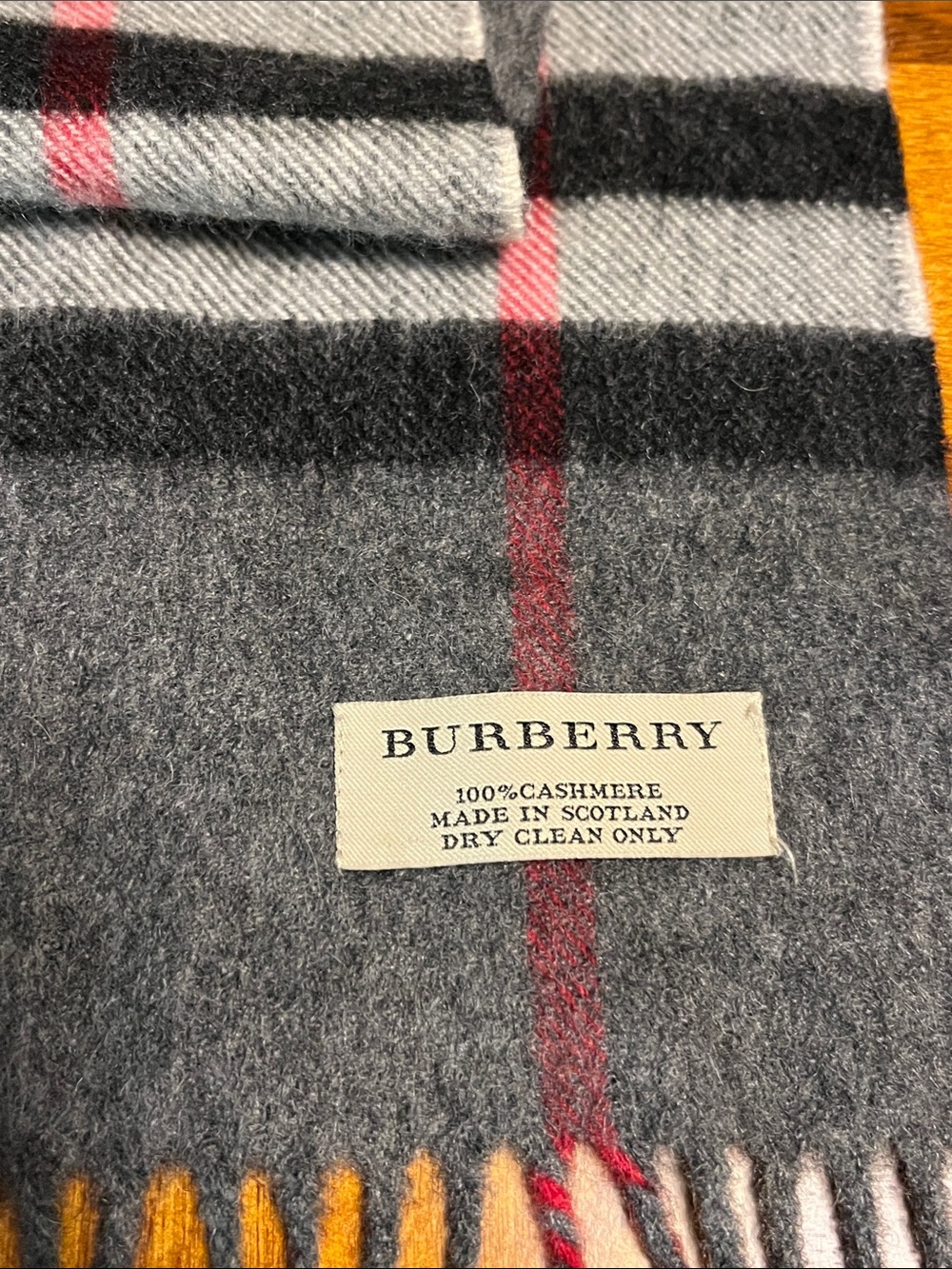 Burberry cashmere grey scarf, has some small holes - Picture 2 of 13